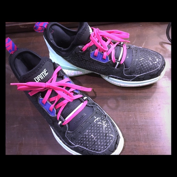 damian lillard youth shoes